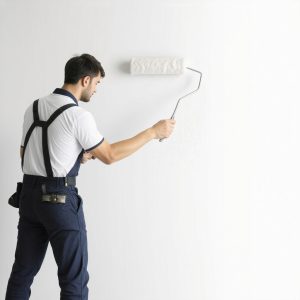 Comment peindre un mur : astuces pro pour un rendu sans trace